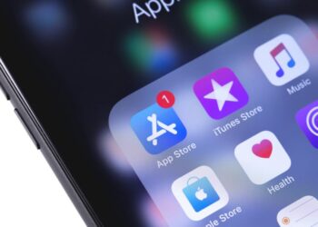 US judge sides with Epic Games in Apple App Store battle