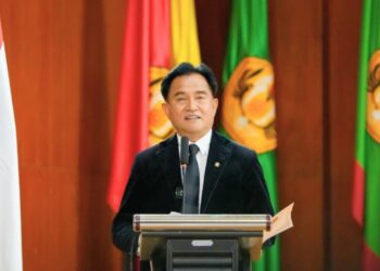 AI Brings Both Great Opportunities and New Threats to Legal System, Says Indonesian Minister